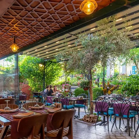 Hotel Olive Garden