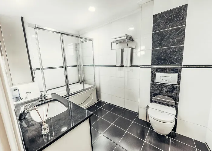 Olive Garden Hotel *